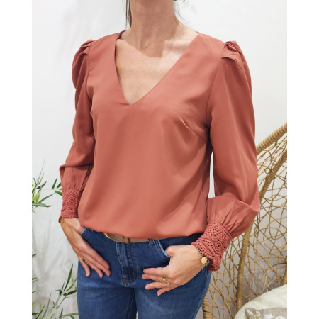 Blouse femme terracota manches brodées Aurora