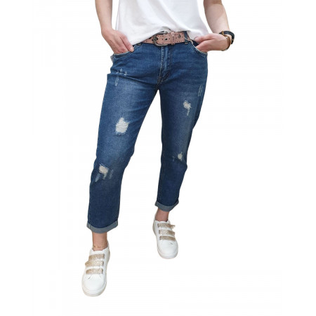 Jean femme coupe mom bleu délavé à trous