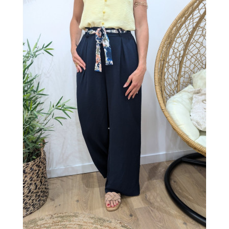 Pantalon femme fluide bleu marine ceinture fleurie Clizia