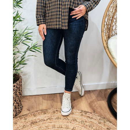 Jean femme skinny bleu brut délavé coeur brodé