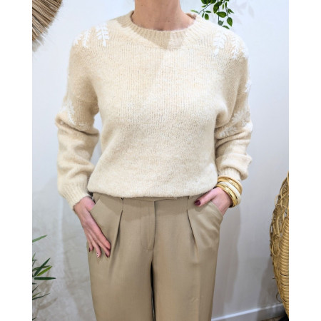 Pull femme beige manches brodées fleuries blanches Nerea