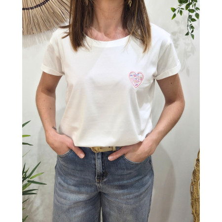 T-shirt femme blanc coeur brodé petites marguerites roses